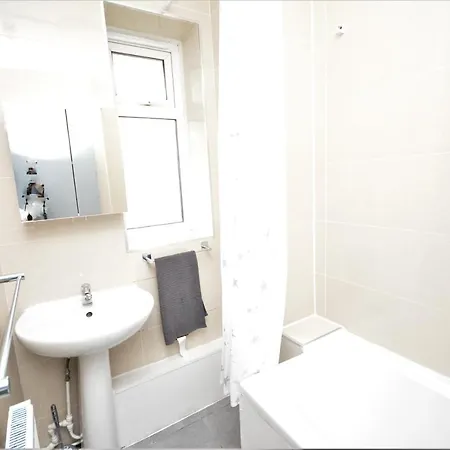 Beautiful London 2 Bedroom Flat Near Finsbury Park Exterior photo
